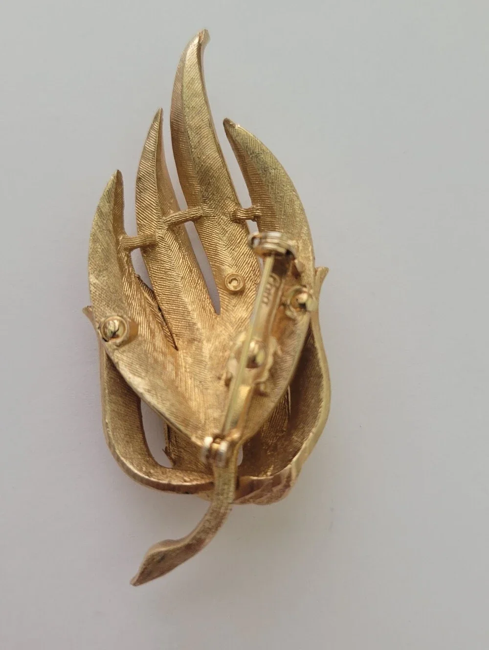 Vintage Signed Coro Fern Leaf Brooch Pin Gold Tone MCM Statement Feminine